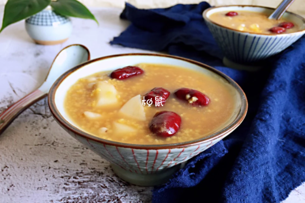 產後恢復可以吃枸杞紅糖小米粥