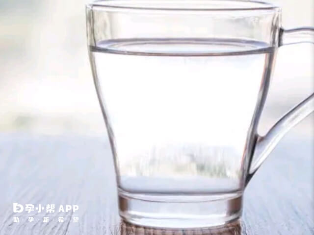 取卵時候要多喝水防止腹水的出現