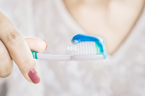 孕婦不能用一些成分的牙膏