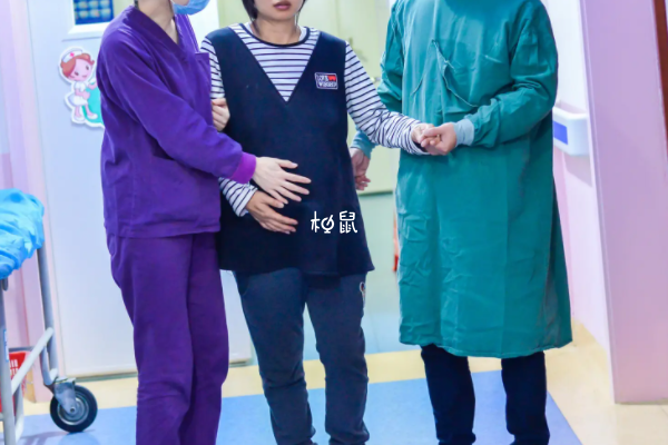站立分娩能够降低风险