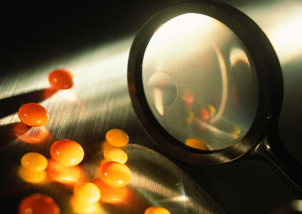 替硝唑與甲硝唑都屬於硝基咪唑類抗菌藥