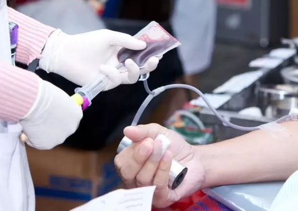 血型檢查是常規檢查之一