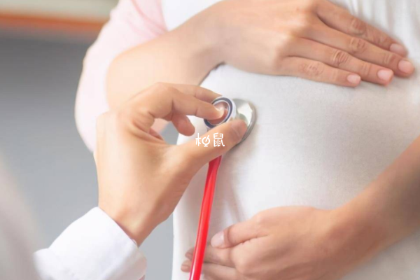 胎儿到预产期不发动可能是因为激素水平低