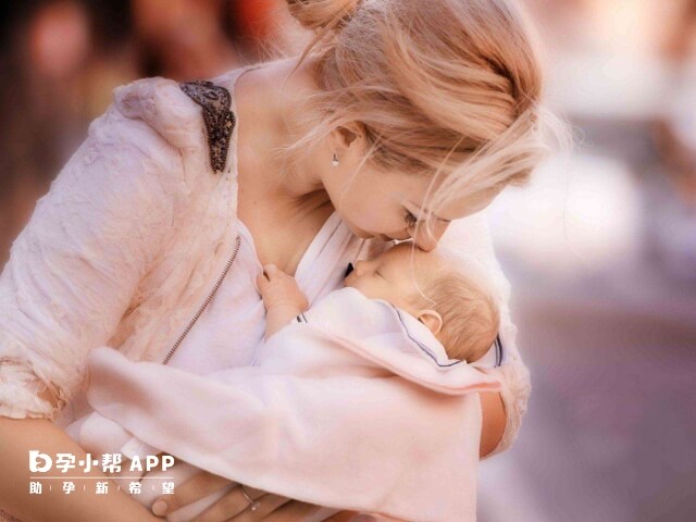 哺乳期存在泌乳高峰期和冷靜期