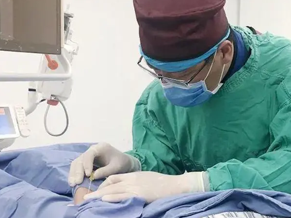 絨毛穿刺有一定的風險