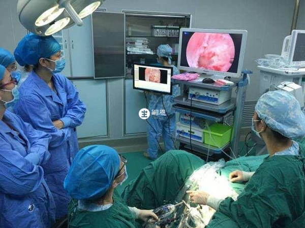宫腹腔镜手术过程中