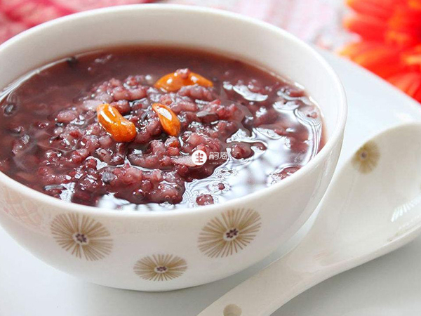 產後24小時內要吃流質或半流質食物