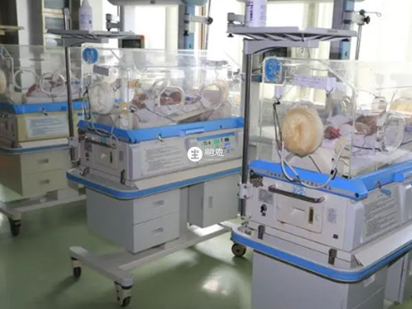 新生兒溼肺多見於過期產兒