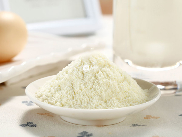 嬰幼兒可從奶粉中攝取鈣元素