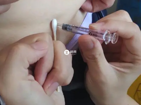 醋酸加尼瑞克為皮下注射