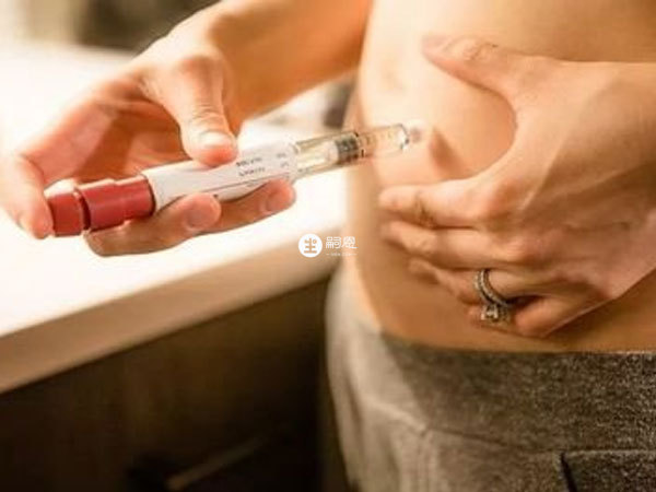 達必佳一般採取腹部注射