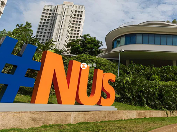 何方方醫生碩士就讀於新加坡國立大學