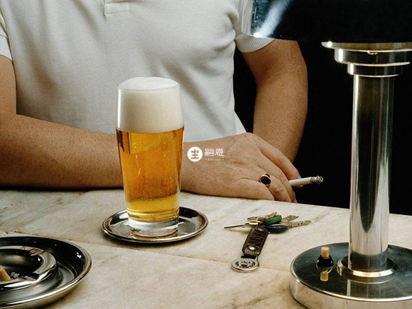 備孕期間男性戒除煙、酒等不良習慣