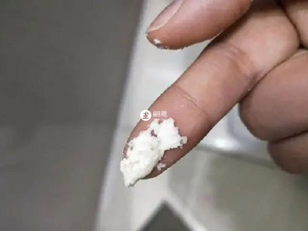 白色雪諾酮藥渣是正常情況