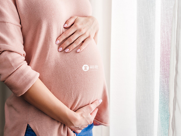 孕晚期女性可以多吃銀耳湯