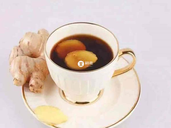 用薑湯泡腳可以治感冒頭痛