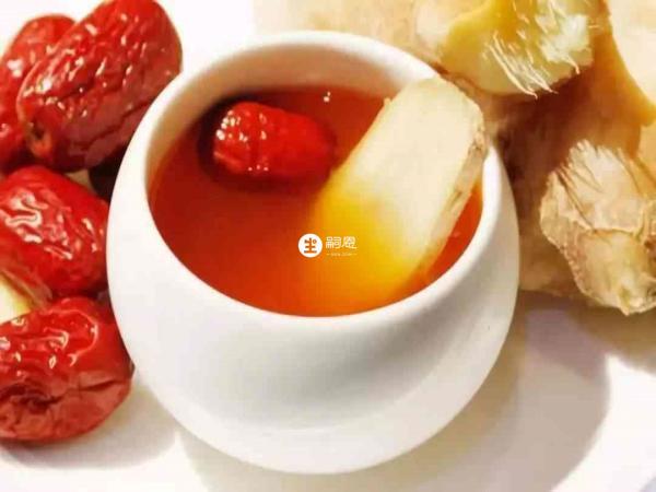 薑湯能治療吃寒涼食物過多而引起的腹脹