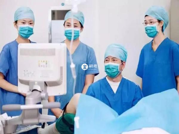 可以通过腹腔镜手术治疗治疗多囊