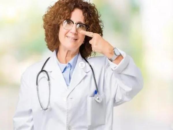 鼻子堵住可以選擇沖洗鼻子