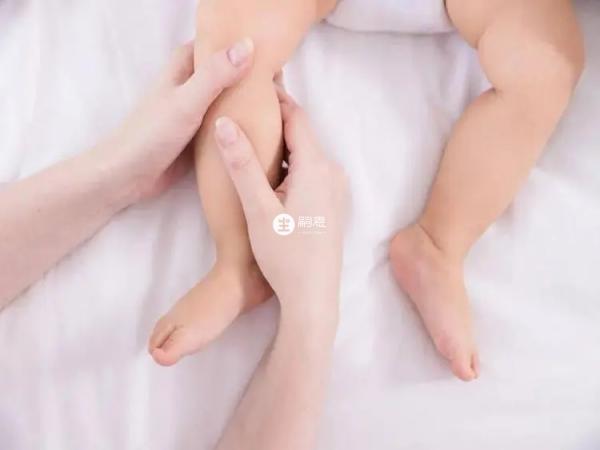 多對寶寶多進行新生兒撫觸