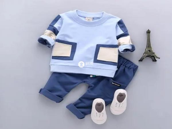 一岁半宝宝适合穿90码的衣服