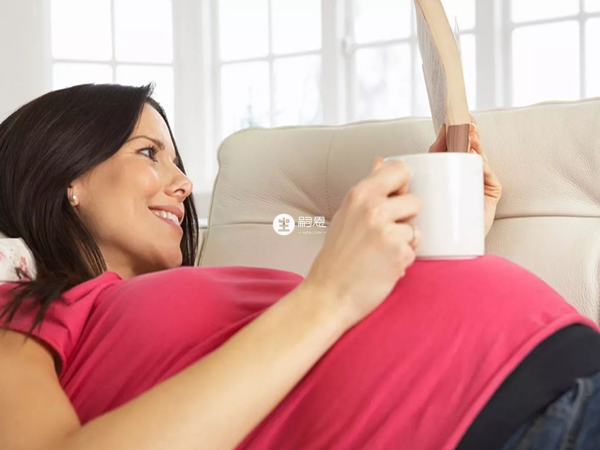 通過B超檢查來判斷羊水是否存在渾濁的情況