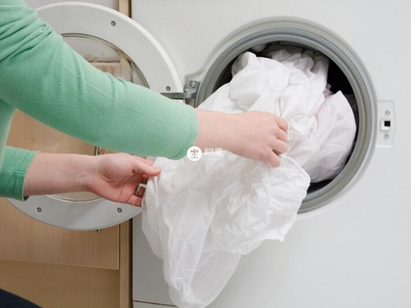 清洗寶寶衣服漂白劑要慎用