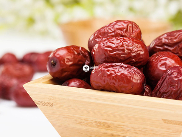 脾胃虛寒的人可以吃大棗