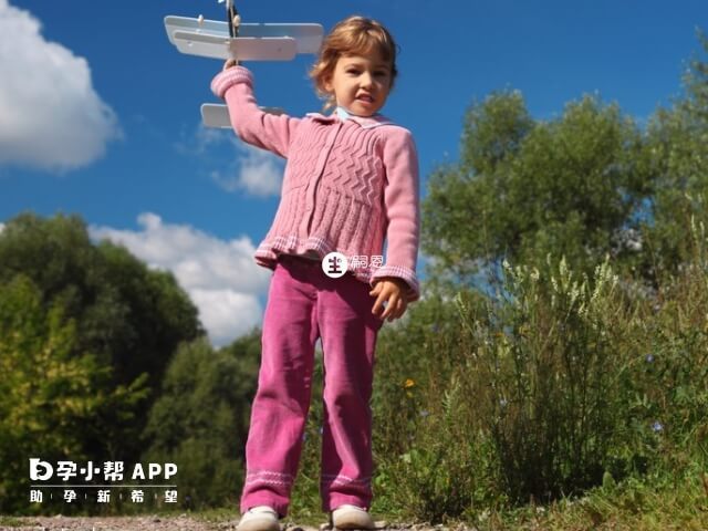 1十歲女孩標準身高為140.1cm