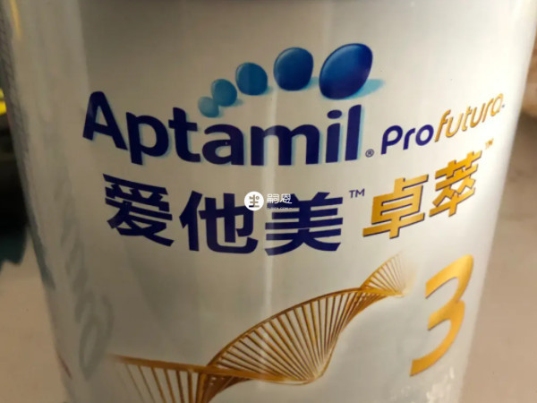 愛他美卓萃含有是益生元和天然乳脂