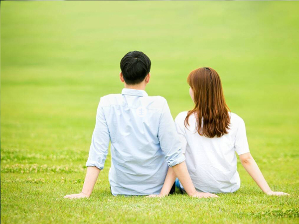 我國做試管嬰兒必須是合法夫妻