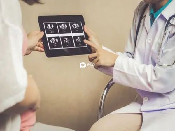 內分泌功能性腫瘤少見,佔7、5%