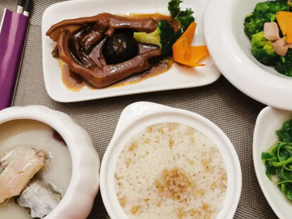 月子餐要健康、營養均衡