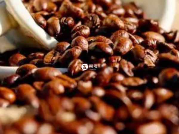 過量飲用咖啡或茶可能會導致奶水分泌減少