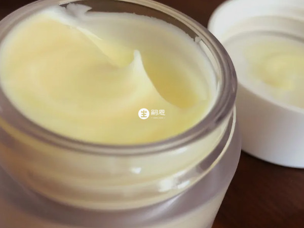 坐月子可以使用護膚品