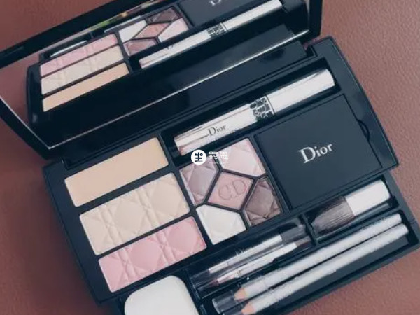 在懷孕期通常是嚴禁彩妝