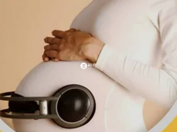 胎教儀就是放在肚臍下方一點點的位置