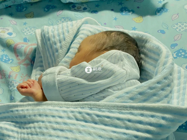 新生兒黃疸的症狀有哪些