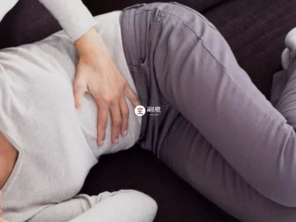 女性泡腳可以改善痛經