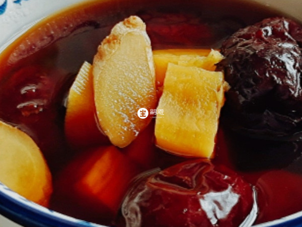 姜棗花椒製成湯喝可緩解痛經