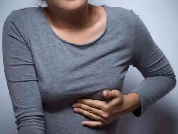 囊胚着床会乳房胀痛