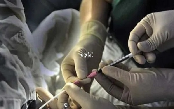 绝经两年不能做供卵试管生孩子