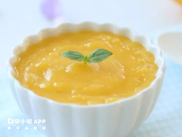 給寶寶吃蛋黃泥不能有蛋白